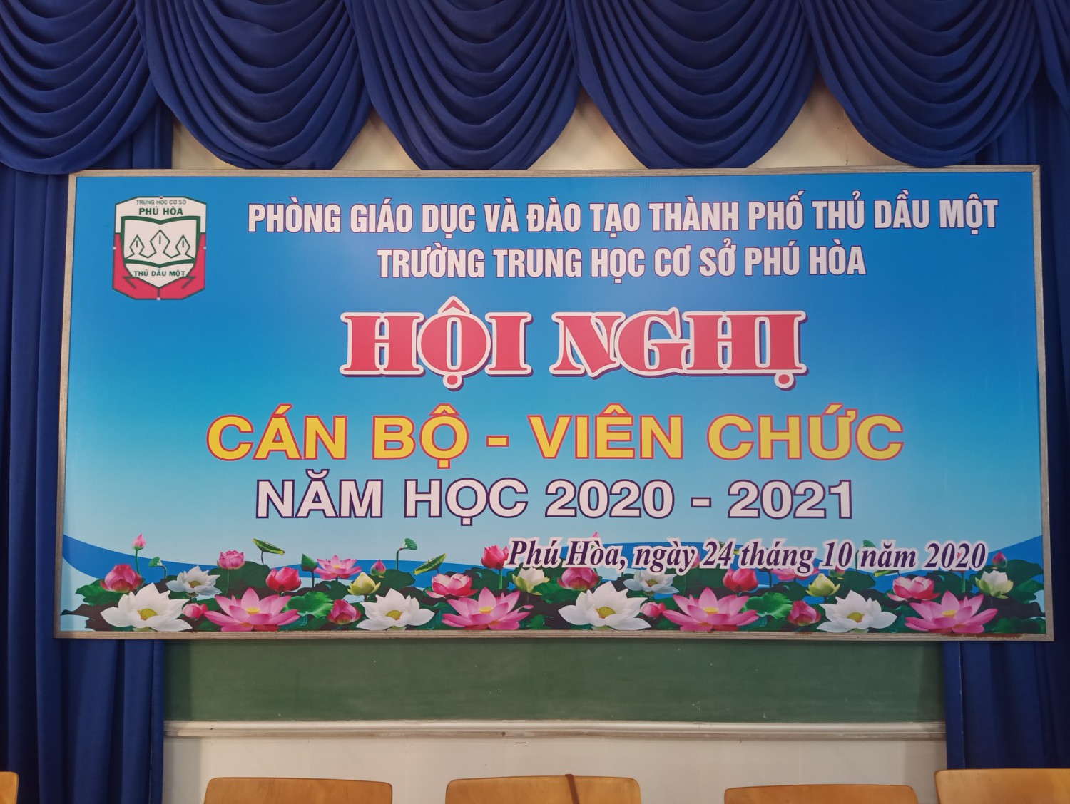Hội nghị CB - VC năm học 2020 - 2021